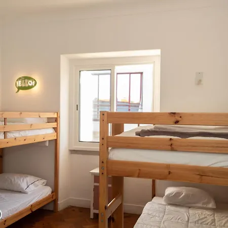 The Shed Surf בית נופש *